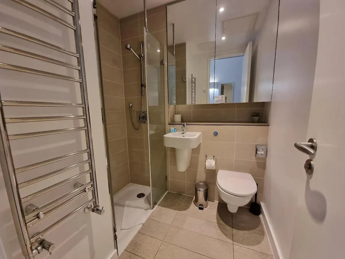 Cosy Studio Right At Liverpool Street Station! London 0*,