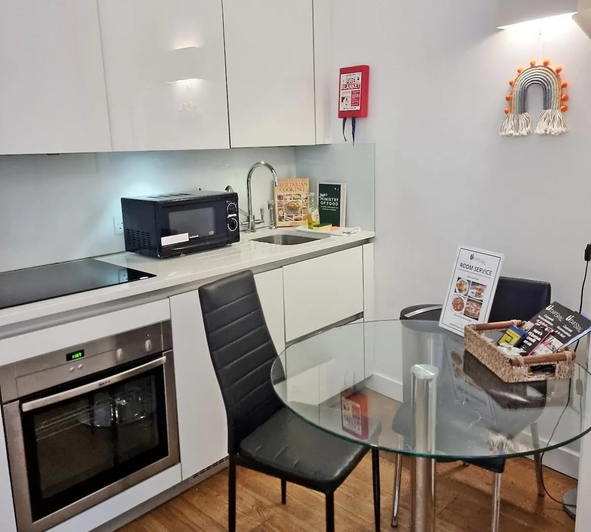 Cosy Studio Right At Liverpool Street Station! London United Kingdom